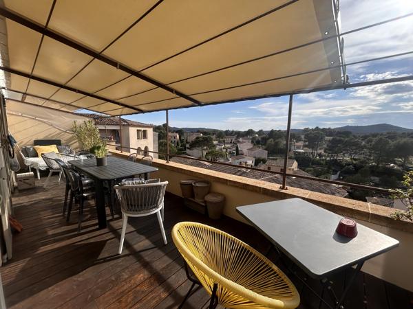 Unique penthouse Golf Pont Royal