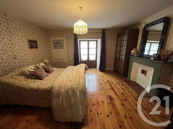 Maison à vendre  5 pièces - 111 m 2   LA CANOURGUE  - 48