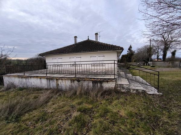 Maison de village charmante à Chabanais
