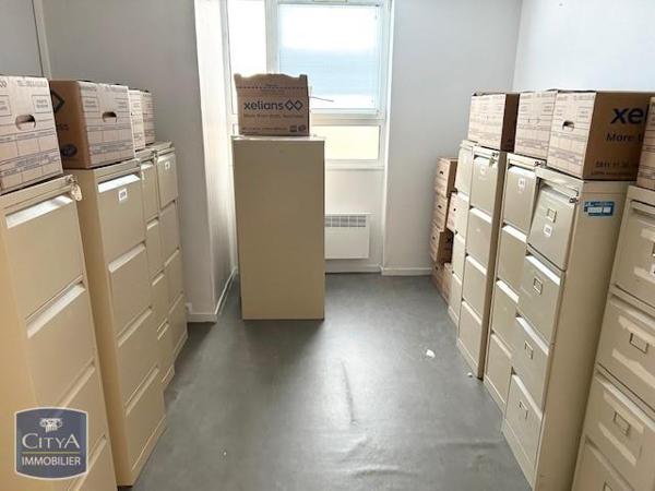 Local professionnel à vendre 144m²