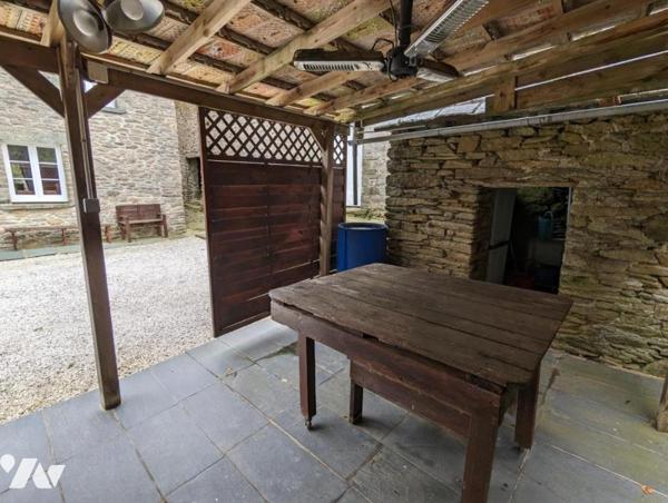 CHERBOURG-EN-COTENTIN : MAISON AVEC DEPENDANCES