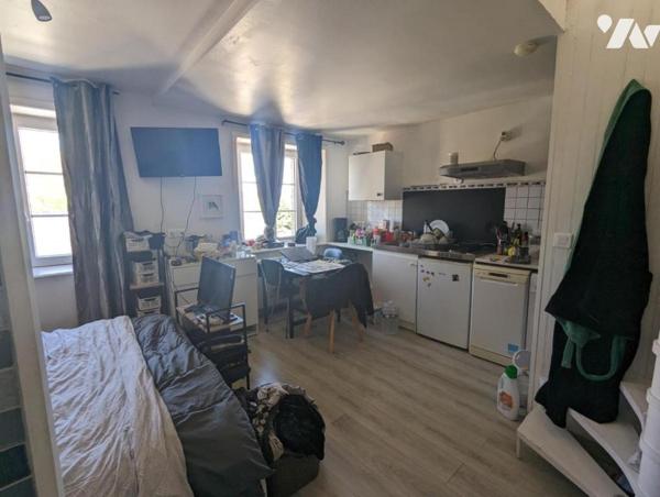 CHERBOURG-EN-COTENTIN : MAISON AVEC DEPENDANCES