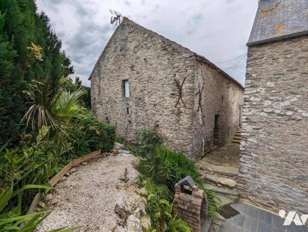 CHERBOURG-EN-COTENTIN : MAISON AVEC DEPENDANCES