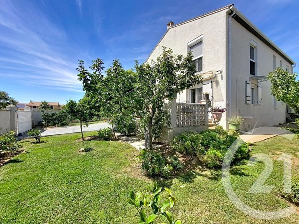 Maison à vendre  8 pièces - 190,87 m 2   AGDE  - 34