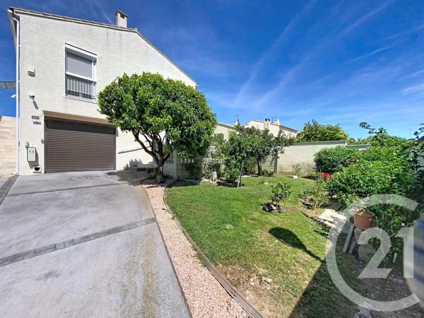 Maison à vendre  8 pièces - 190,87 m 2   AGDE  - 34