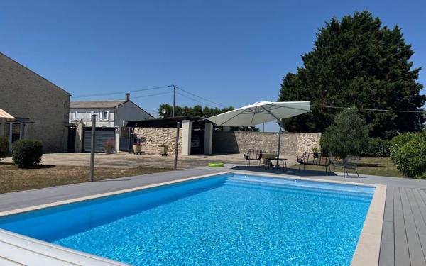 Maison à vendre    5 pièces •  Tonnay-Charente