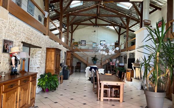 Maison à vendre    5 pièces •  Tonnay-Charente