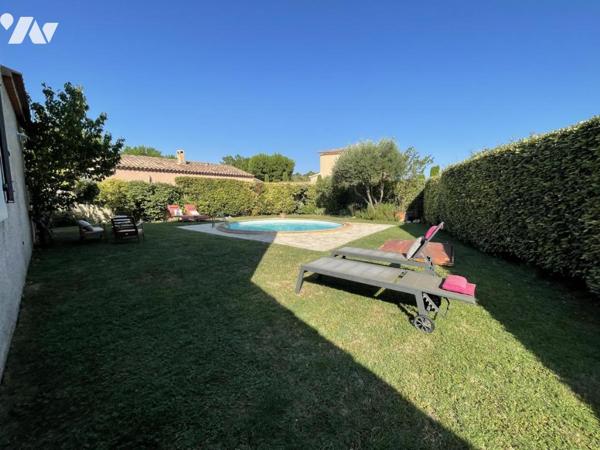 Maison individuelle  6 pièces 130 m² avec piscine et jardin Entraigues sur la Sorgue