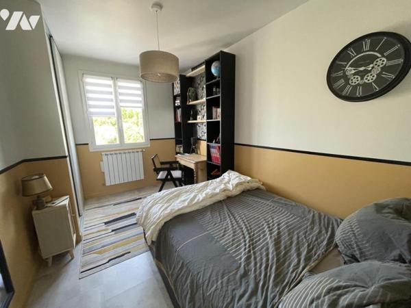 Maison individuelle  6 pièces 130 m² avec piscine et jardin Entraigues sur la Sorgue