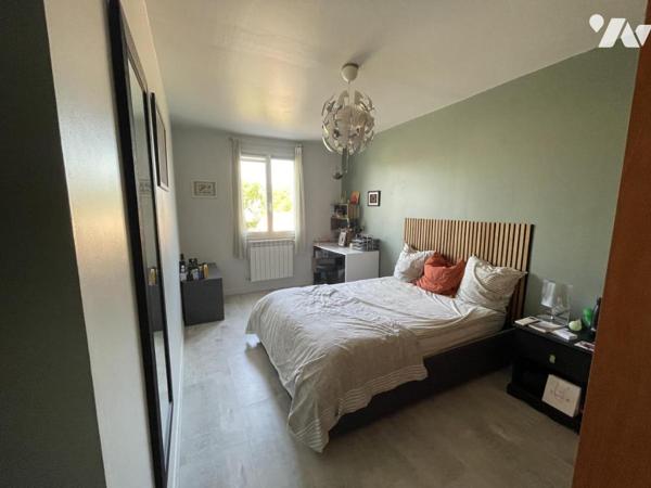 Maison individuelle  6 pièces 130 m² avec piscine et jardin Entraigues sur la Sorgue