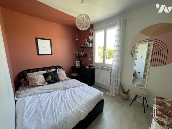 Maison individuelle  6 pièces 130 m² avec piscine et jardin Entraigues sur la Sorgue