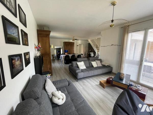 Maison individuelle  6 pièces 130 m² avec piscine et jardin Entraigues sur la Sorgue