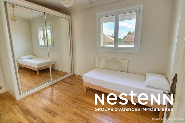 LIMITE ST FONS: # MAISON INDIVIDUELLE# 3 GARAGES# PISCINE OLYMPIQUE#RARE