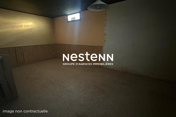 Vénissieux Limite Corbas: maison individuelle frot potentiel 1000m2 terrain sans vis à vis piscinable