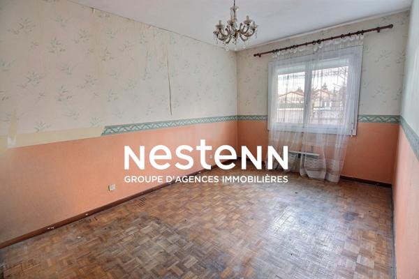 Vénissieux Limite Corbas: maison individuelle frot potentiel 1000m2 terrain sans vis à vis piscinable