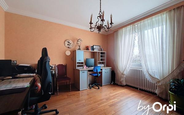 Maison à vendre    5 pièces • 159 m2 Les Ancizes-Comps