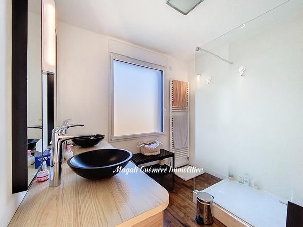 Montfort-sur-Meu (35160) EXCLUSIVITE - Maison 6 p entièrement rénovée- 175 m² - Montfort sur Meu