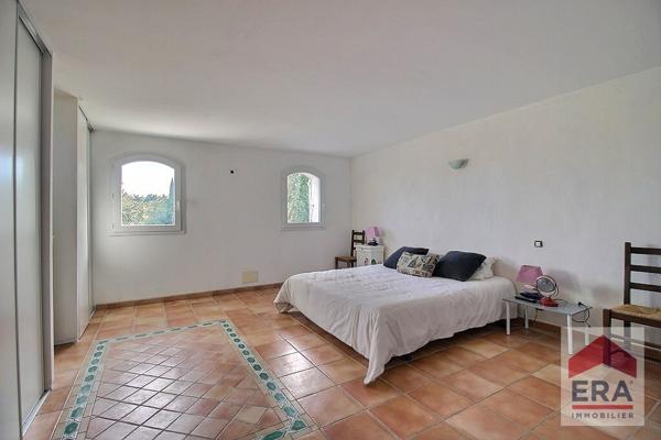 Maison L Isle Sur La Sorgue 11 pièces - 359m² - Piscine 