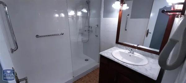 Appartement à louer 4 pièces 80.66m²