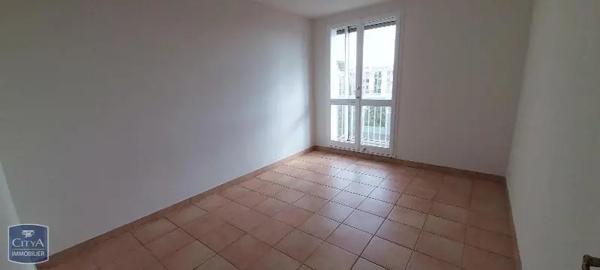 Appartement à louer 4 pièces 80.66m²