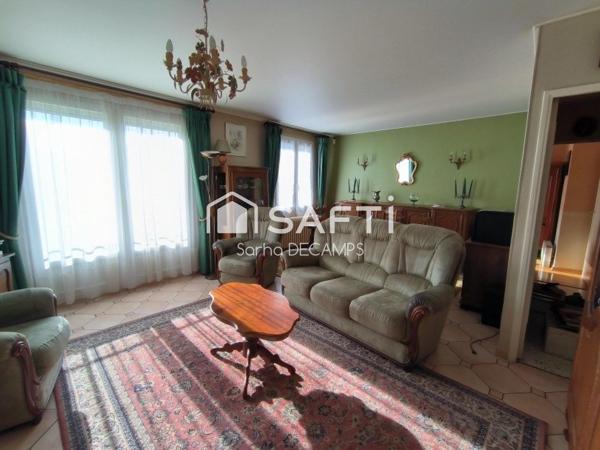 Maison de plein pied sur sous-sol, véranda, jardin de 621 m².