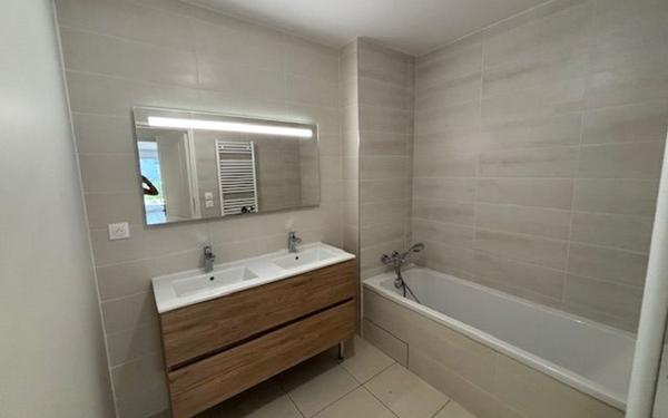 Appartement à vendre    3 pièces • 74,74 m2 Francheville