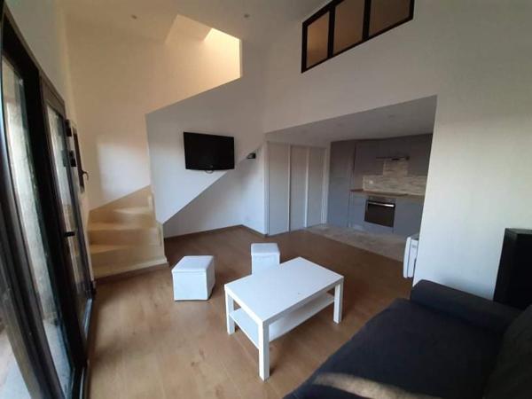 Maison  6 pièce(s) 133.69 m2 à Plan-de-Cuques