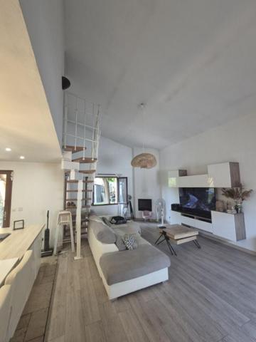 Maison  6 pièce(s) 133.69 m2 à Plan-de-Cuques