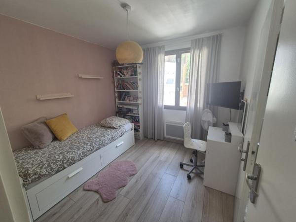 Maison  6 pièce(s) 133.69 m2 à Plan-de-Cuques