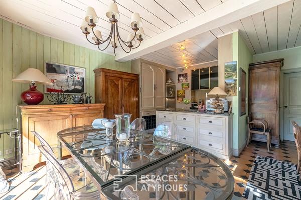 Maison de charme avec jardin , piscine et dépendance en coeur de ville