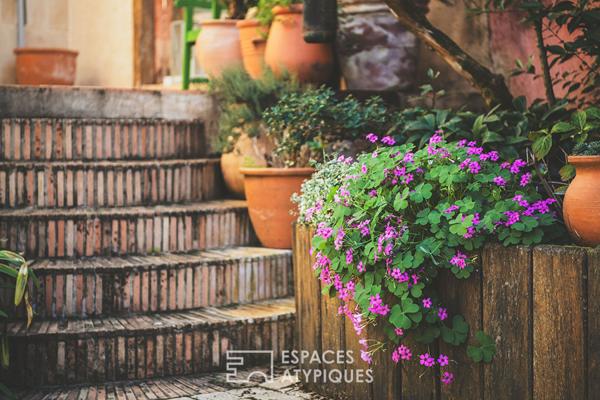 Maison de charme avec jardin , piscine et dépendance en coeur de ville