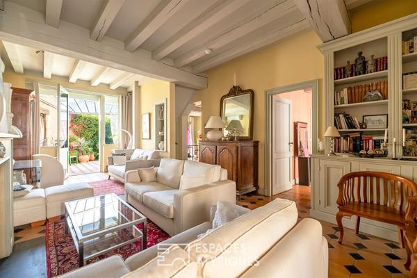 Maison de charme avec jardin , piscine et dépendance en coeur de ville