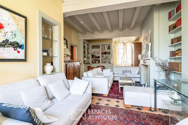 Maison de charme avec jardin , piscine et dépendance en coeur de ville