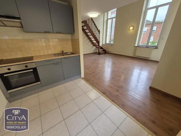 Appartement à louer 2 pièces 56.14m² Cambrai (59400)