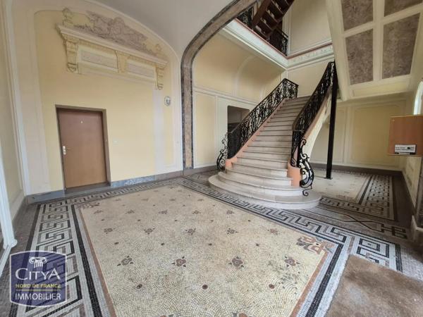 Appartement à louer 2 pièces 56.14m² Cambrai (59400)