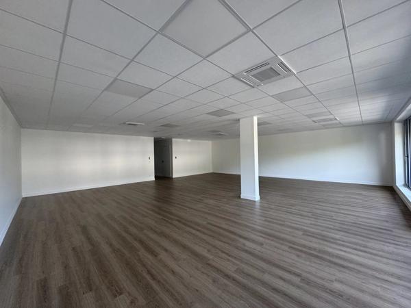 Bureaux à vendre à Argonay – 182 m² lumineux avec 8 stationnements