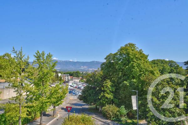 Appartement à vendre  5 pièces - 91,50 m 2   ROMANS SUR ISERE  - 26