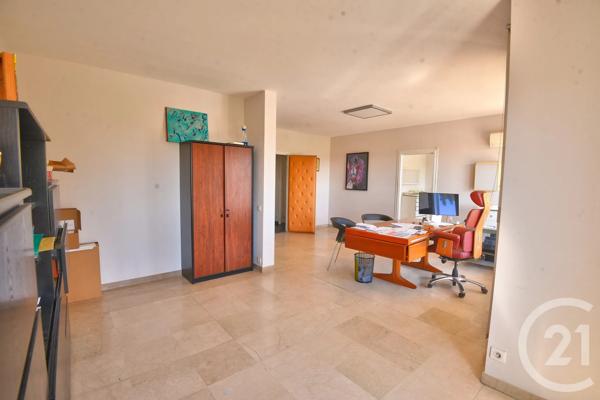 Appartement à vendre  5 pièces - 91,50 m 2   ROMANS SUR ISERE  - 26