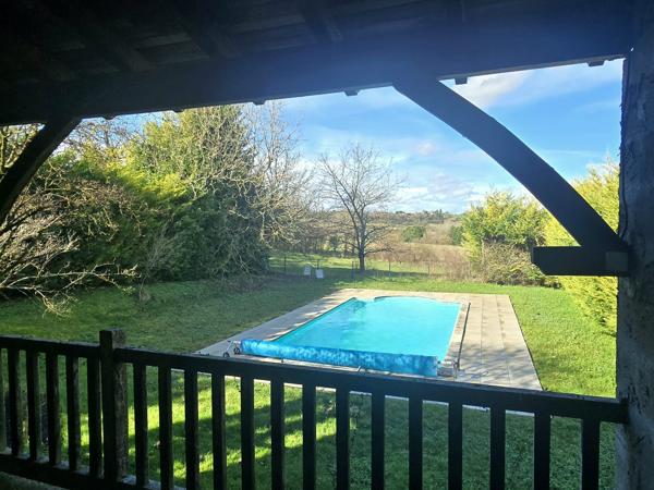 Grande maison au calme à 10 min à pied du centre de Chalais