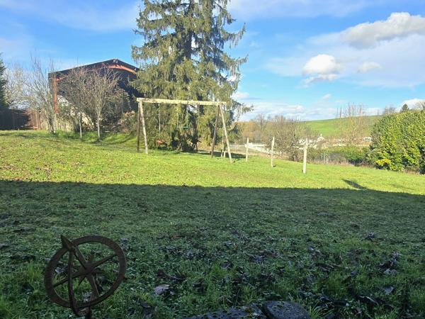 Grande maison au calme à 10 min à pied du centre de Chalais