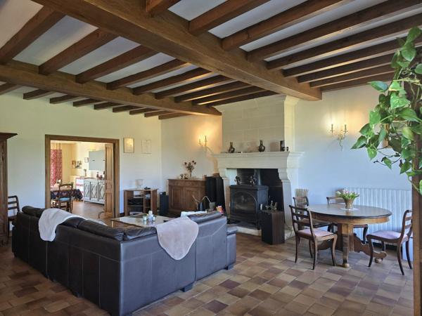 Grande maison au calme à 10 min à pied du centre de Chalais