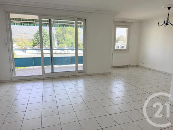 Appartement F4 à vendre  4 pièces - 88,92 m 2   VOIRON  - 38