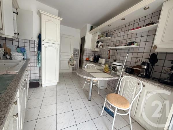 Appartement F4 à vendre  4 pièces - 88,92 m 2   VOIRON  - 38