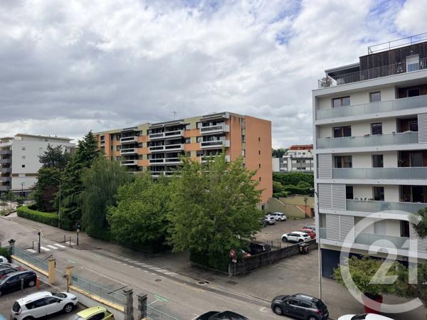 Appartement F4 à vendre  4 pièces - 88,92 m 2   VOIRON  - 38