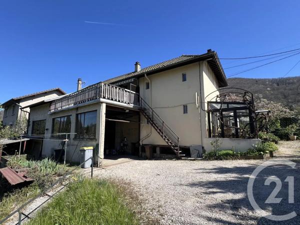 Appartement F4 à vendre  4 pièces - 88,92 m 2   VOIRON  - 38