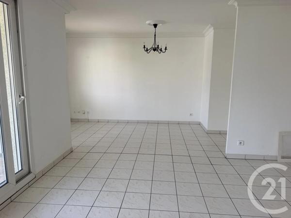 Appartement F4 à vendre  4 pièces - 88,92 m 2   VOIRON  - 38