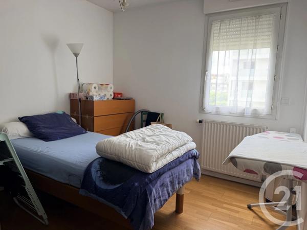 Appartement F4 à vendre  4 pièces - 88,92 m 2   VOIRON  - 38
