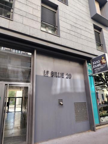 38000 GRENOBLE Parking / box Grenoble 16.15 m2