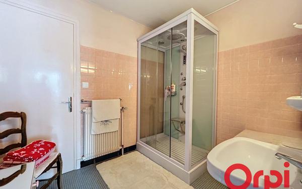 Maison à vendre    6 pièces •  Bellerive-sur-Allier