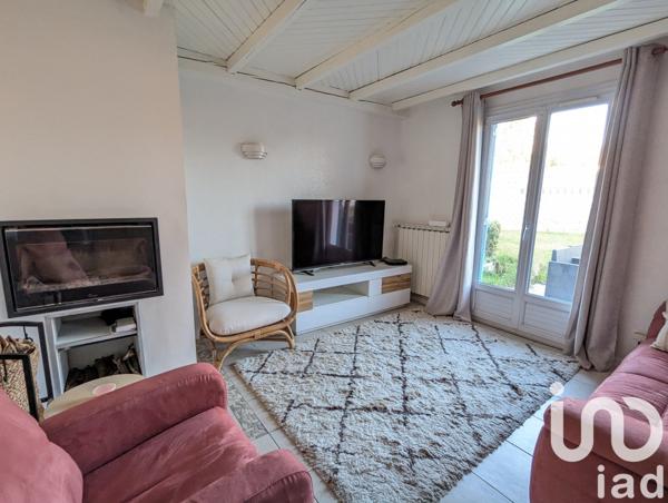 Maison traditionnelle 4 pièces de 102 m² à Saint-Uze (26240)